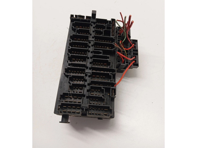 Блок предохранителей 357937039 Volkswagen Transporter - Caravelle T4