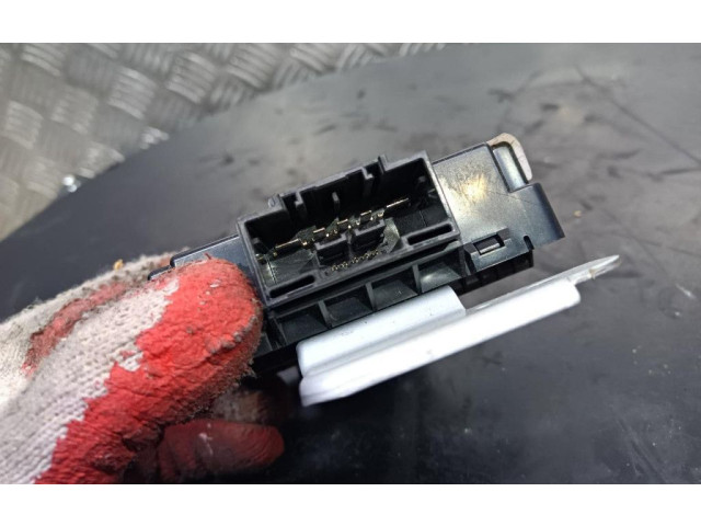 Другие блоки управления / модули SsangYong Tivoli