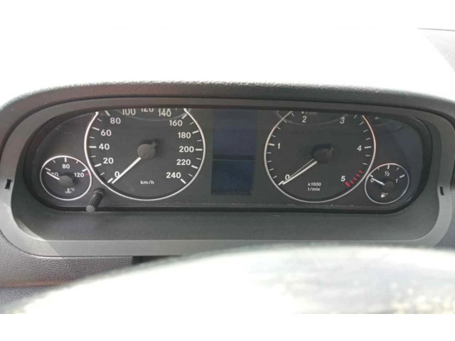 Панель приборов    Mercedes-Benz A W169       