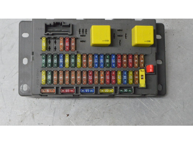 Блок предохранителей 518174602   Rover 75    