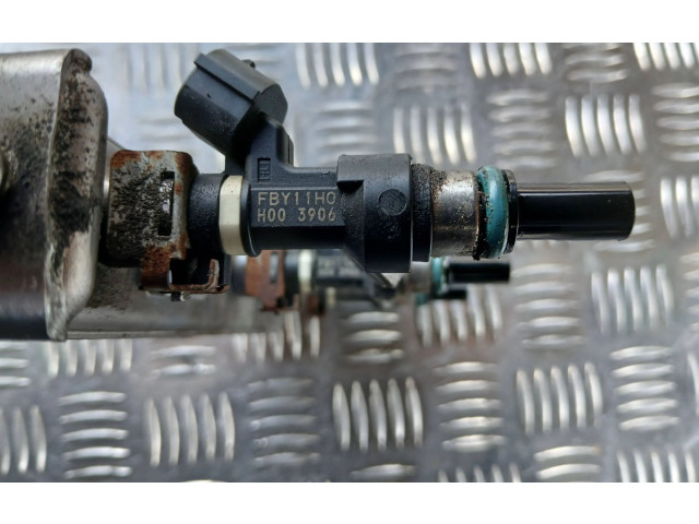 Vstřikovací lišta Nissan Note (E11)