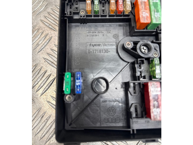 Pojistková skříňka 1K0937125D Volkswagen Tiguan 2010