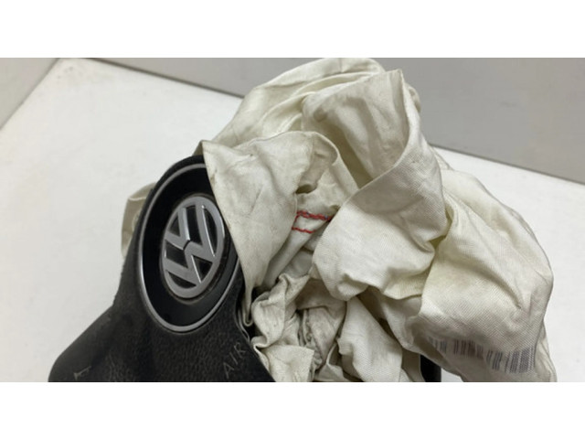 Подушка безопасности водителя 5G0880201A Volkswagen PASSAT B8
