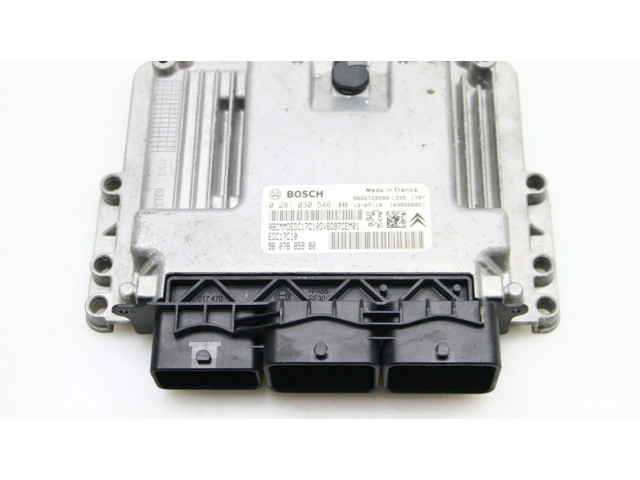 Блок управления двигателя 9807885980 Peugeot 2008 I