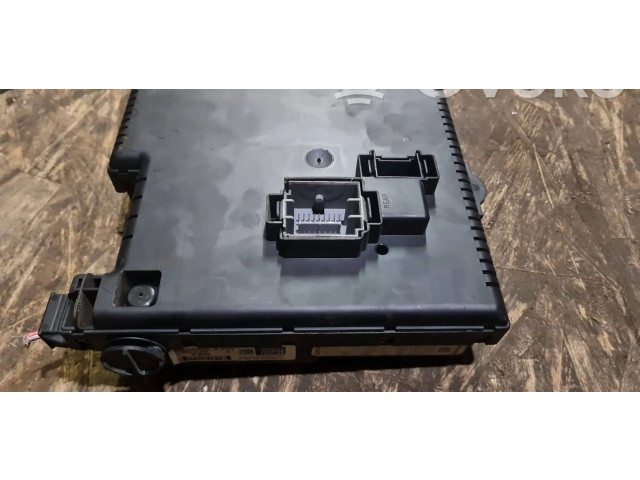 Блок предохранителей 8676391 Volvo XC90