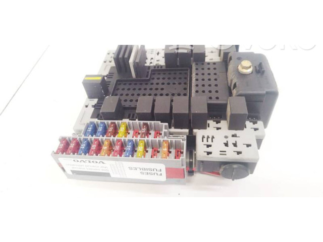 Блок предохранителей 8622520, 8622520 Volvo XC90