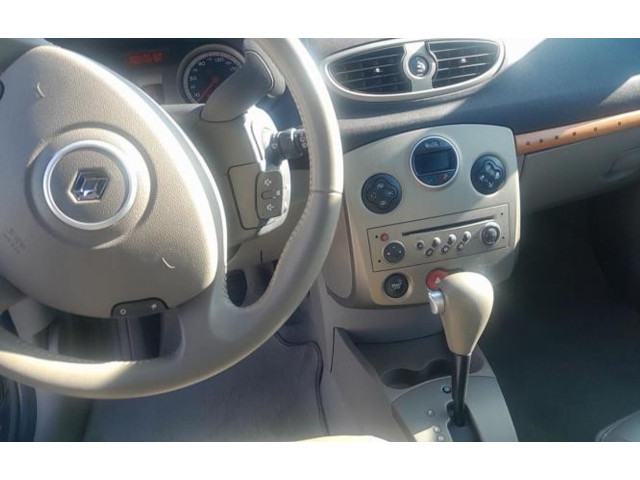 Zámek zadních dveří Renault Clio III 2007