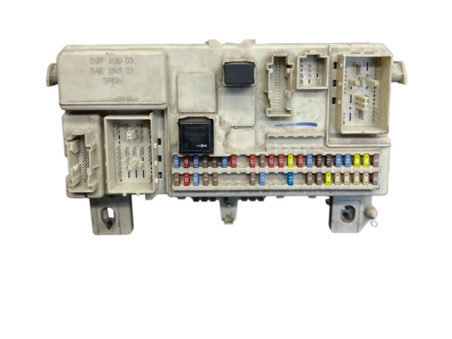   Pojistková skříňka 30728906   Volvo S40 2005