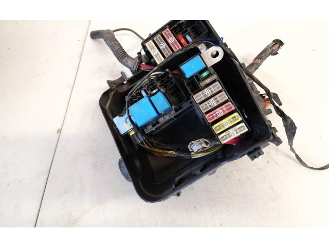 Блок предохранителей 243809584r Dacia Lodgy