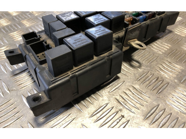 Блок предохранителей 9452993, 518323118 Volvo XC90