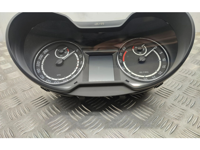 Панель приборов 5E0920757C   Skoda Octavia Mk3 (5E)       