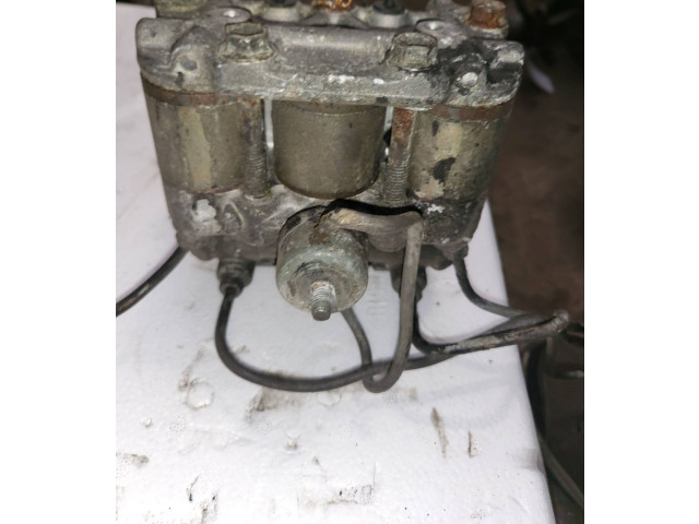 Jednotka ABS 4451060010 Toyota Land Cruiser (FJ80) 1992