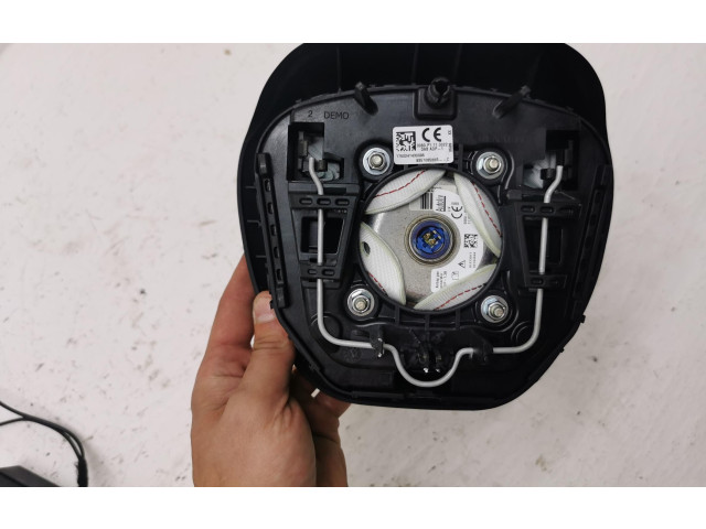 Надувная подушка для руля       Renault Clio IV  2012 -  года   