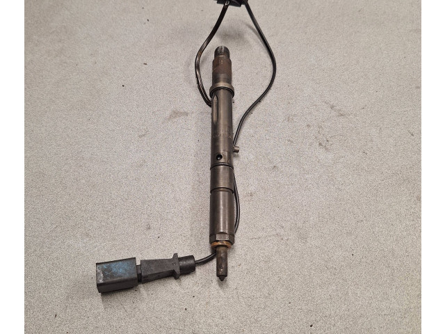 Форсунка 059130202G, 32133784    Audi A6 S6 C5 4B  BFC 