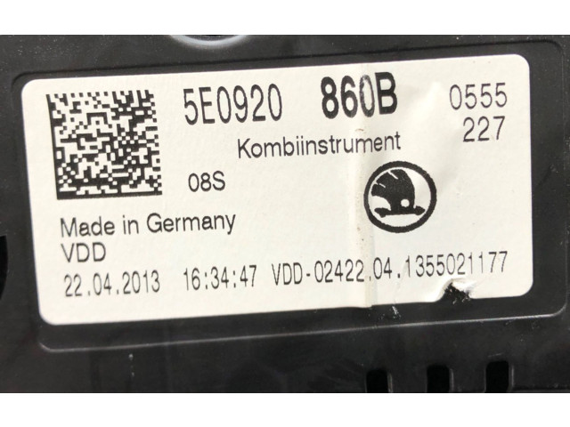 Панель приборов 5E0920860B   Skoda Octavia Mk3 (5E)       