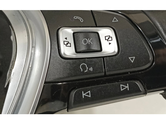 Руль Volkswagen Golf SportWagen - года 5G0419091