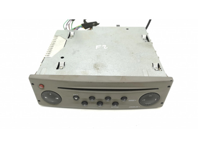 Радио/ проигрыватель CD/DVD / навигация