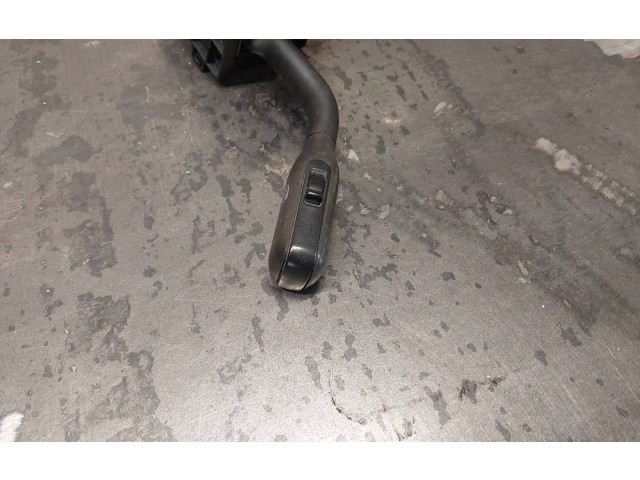 Ручка стеклоочистителей 8D0953503A    Audi A4 S4 B5 8D  ARM 