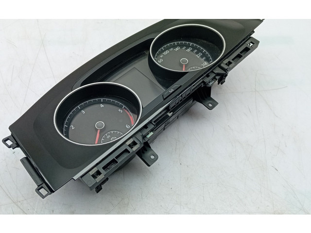 Панель приборов 5G0920871A Volkswagen Golf VII