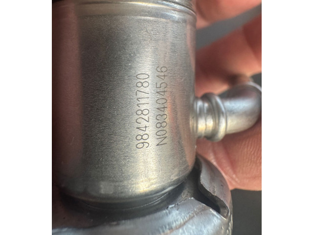 Форсунка 9842811780 Peugeot 2008 II yh0