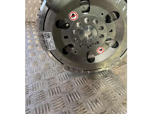 Генератор 31491811 Volvo XC90