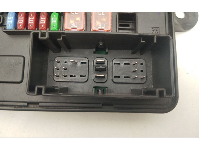 Pojistková skříňka 23180898, U169 Chevrolet Corvette C7 2015