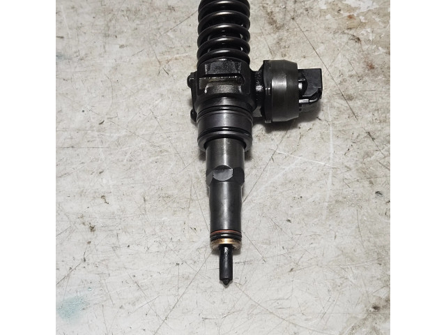 Vstřikovač 07Z130073FX Volkswagen Transporter - Caravelle T5 pro naftový motor 2.5