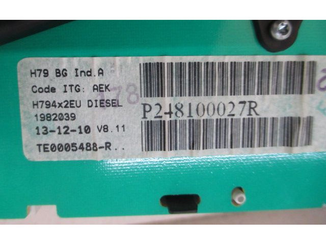 Панель приборов P248100027R Dacia Duster