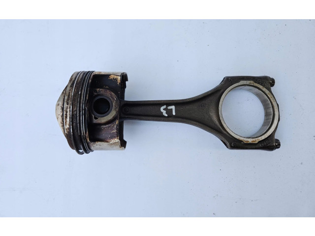  Поршень с шатуном  065DN  Audi A6 C7  