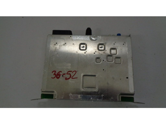 Радио/ проигрыватель CD/DVD / навигация