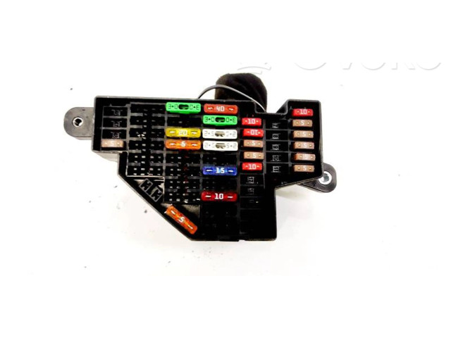 Блок предохранителей     Skoda Octavia Mk2 (1Z)    