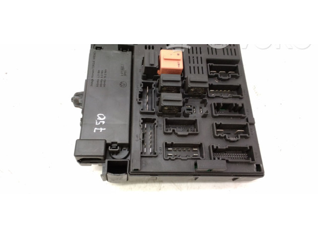 Блок предохранителей 6911922, 6978265   BMW Z4 E85 E86    