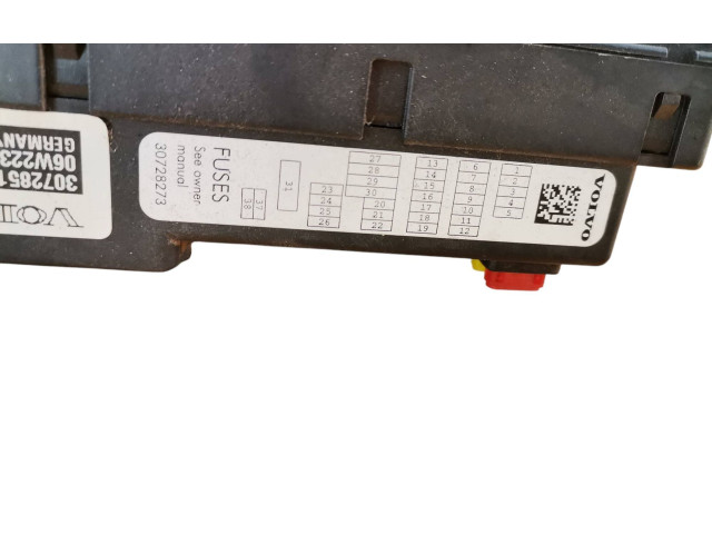 Блок предохранителей 30728512, 28017881   Volvo XC90    