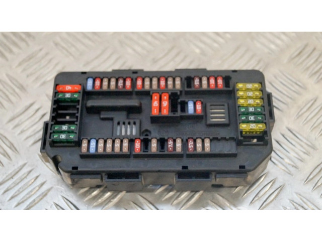 Pojistková skříňka 9224879 BMW 1 F20 F21 2013