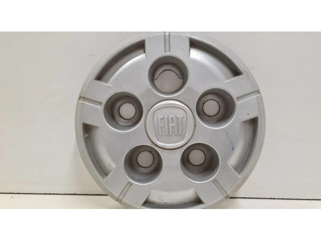 Заводская крышка (крышки) от центрального отверстия колеса