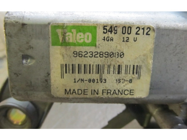 Моторчик заднего дворника     Citroen Saxo