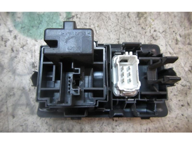 Блок управления Renault Clio III