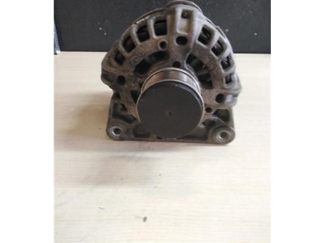 Генератор 231002949R Dacia Sandero