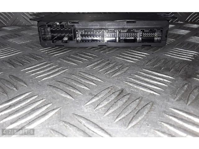 Řídící jednotka 8n8962267b Audi TT Mk1 2000