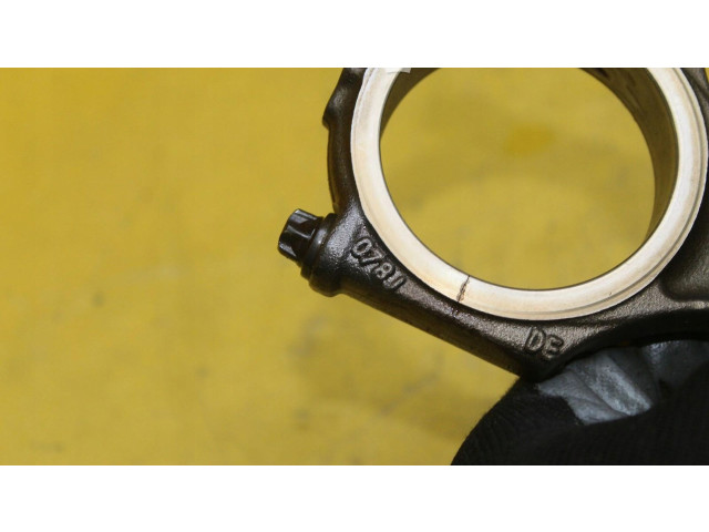 Píst    Audi A8 S8 D3 4E     