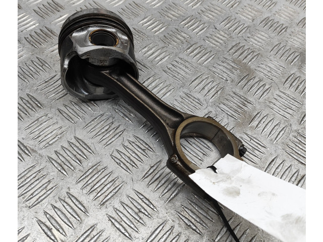 Поршень CBAB 03L107065G, 038105401J Volkswagen PASSAT B6