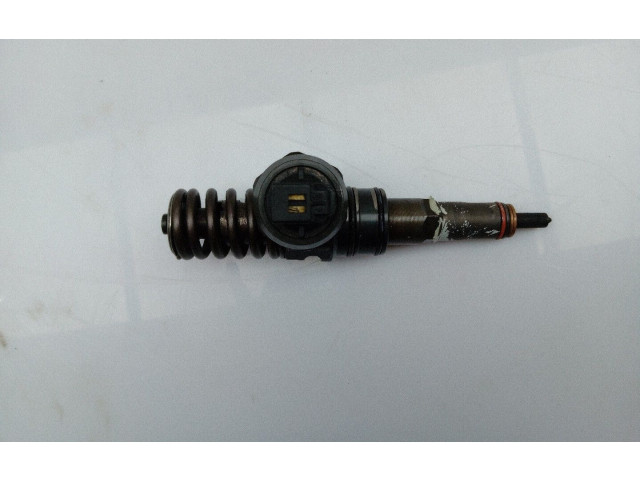 Vstřikovač Audi RS4 B7