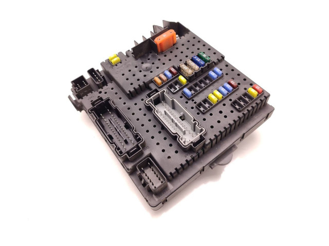 Блок предохранителей 30728512, 05W193   Volvo XC90    