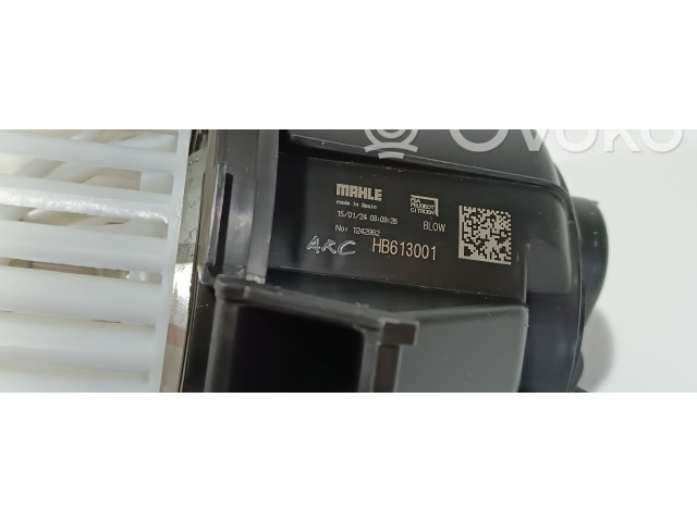 Вентилятор печки    HB613001, 0296360   Citroen C3 Aircross