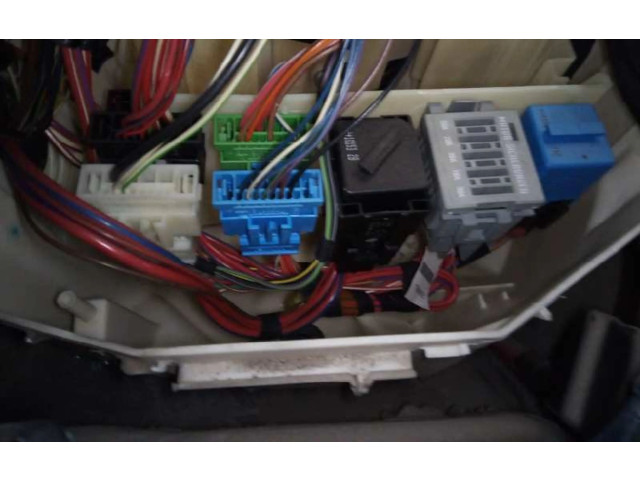 Pojistková skříňka Řídící jednotka BSM 61146971370 BMW X1 E84 2010