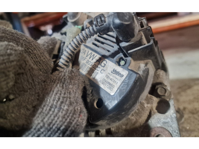 Генератор 06F903023C Volkswagen Caddy