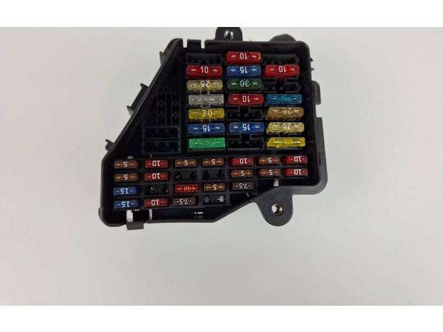 Блок предохранителей  8D1941824   Audi A6 S6 C5 4B    