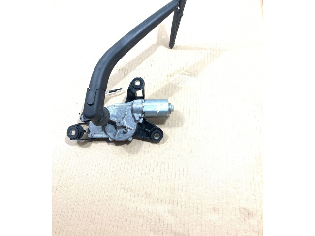 Моторчик заднего дворника 0390201599, MN105051 Mitsubishi Colt