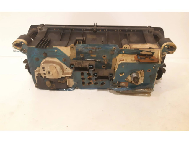 Přístrojová deska Audi 80 90 B2 1986 88471067, 81117275