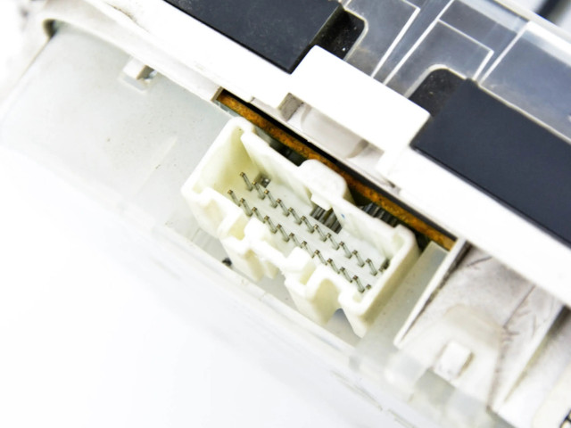 Přístrojová deska Mazda 6 2006 52GR1NA